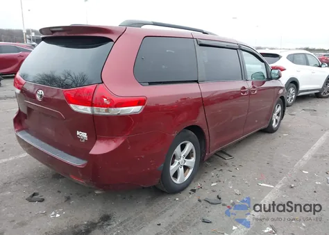 2011 Toyota Sienna Le from USA, damaged, VIN 5TDKK3DC6BS083765